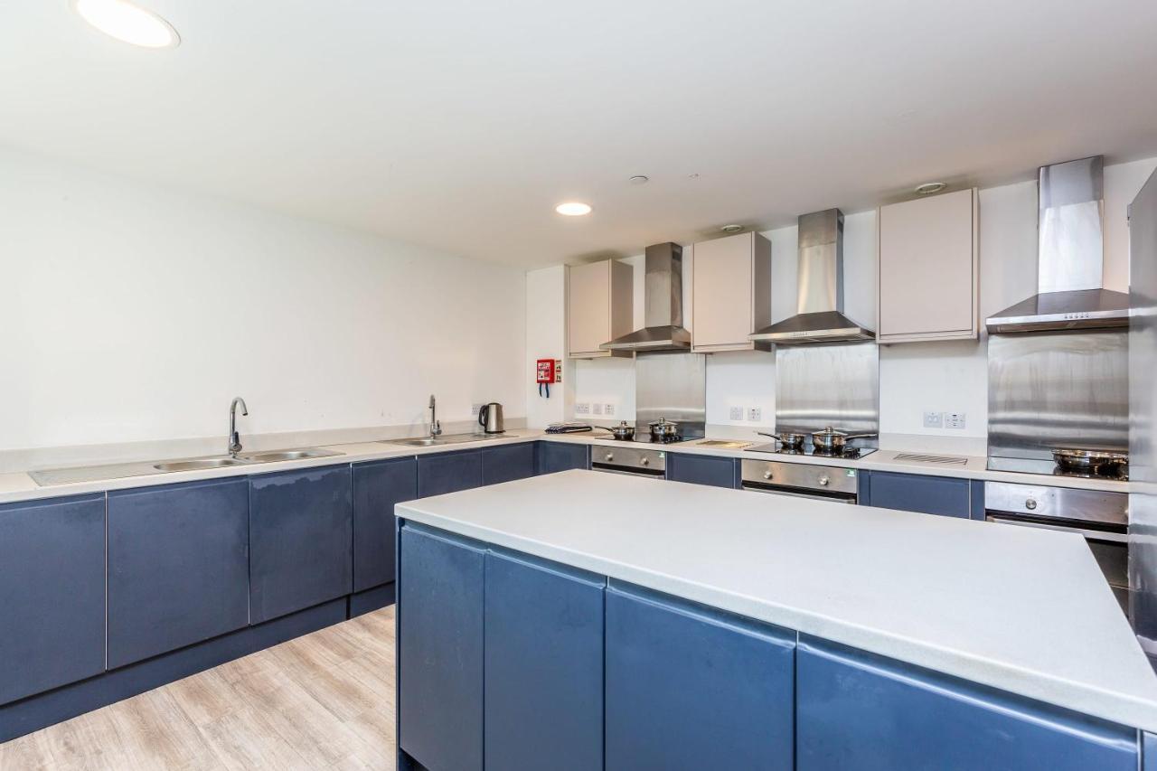 Spacious Ensuite Room With Shared Kitchen Lincoln Exterior photo